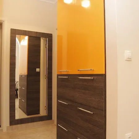 Apartcomplex Esteban מלון דירות נסבר