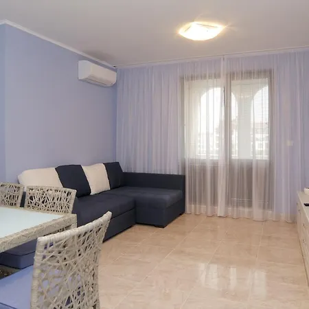 מלון דירות Apartcomplex Esteban